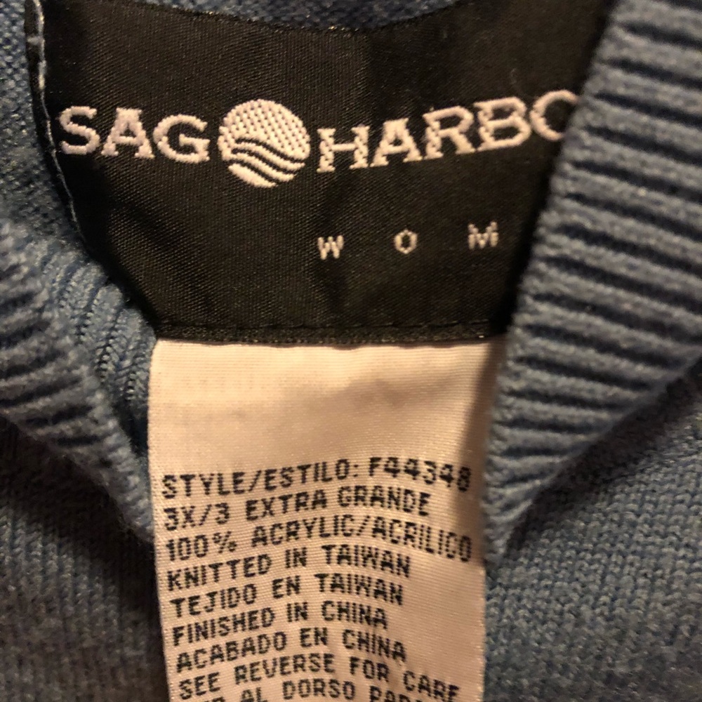 Women’s shirt sleeve knit sweater